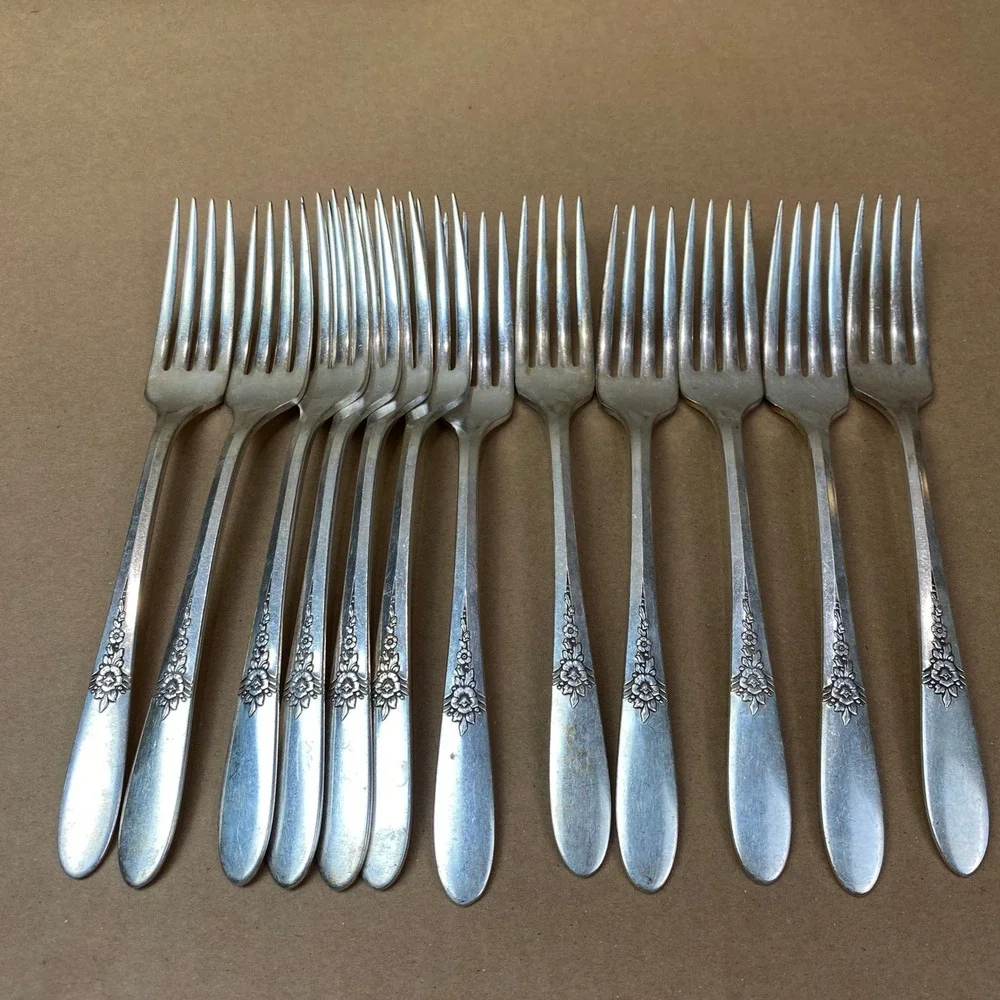 VTG 1941 Tudor Fantasy Silverware Set 58pc Service for 12 Floral Silverplate